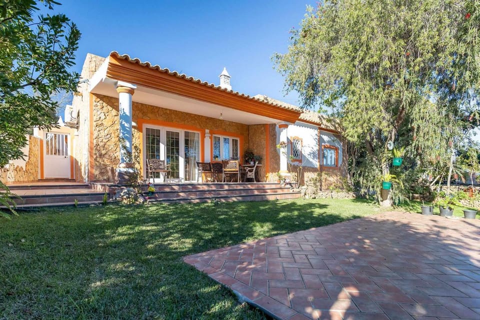 Villa V4 Máximo Villa in Guia