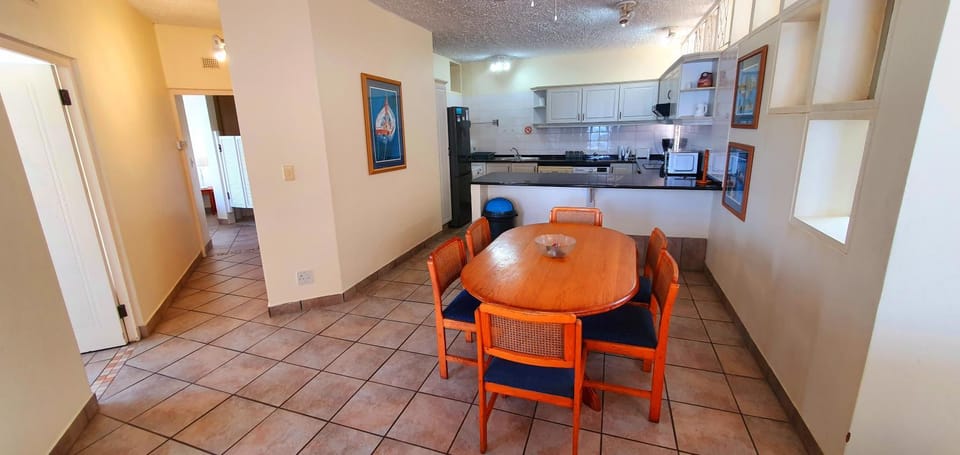 Kitchen or kitchenette, Dining area, minibar, pet friendly, stove