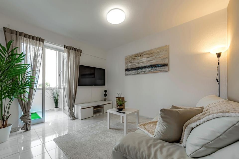 TV and multimedia, Living room, air conditioner
