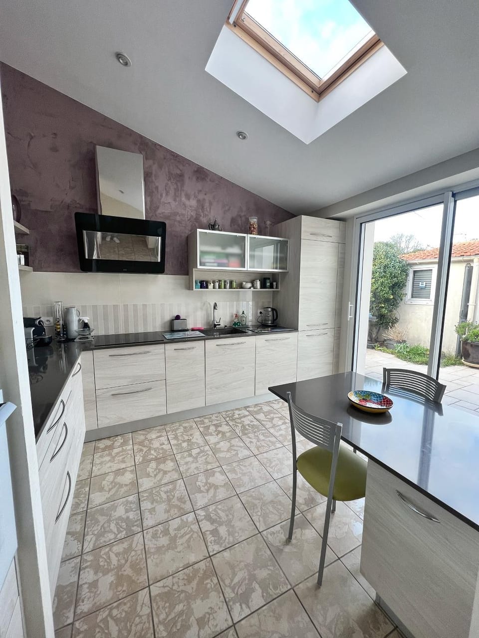 Coffee/tea facilities, Dining area, dishwasher, minibar, pet friendly, stove