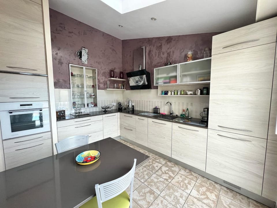 Coffee/tea facilities, Kitchen or kitchenette, Dining area, dishwasher, minibar, pet friendly, toaster