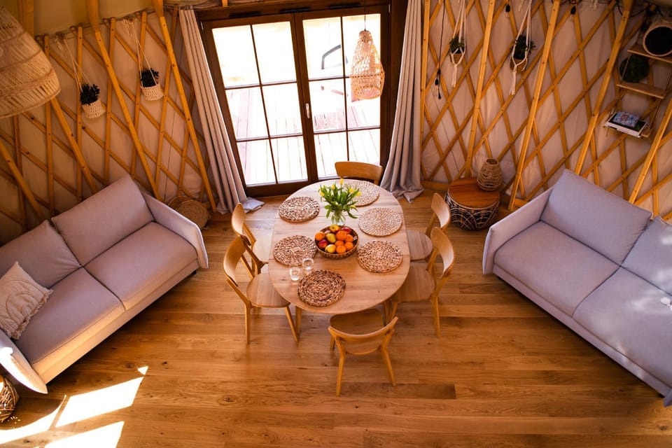 Living room, Seating area, Dining area, Food