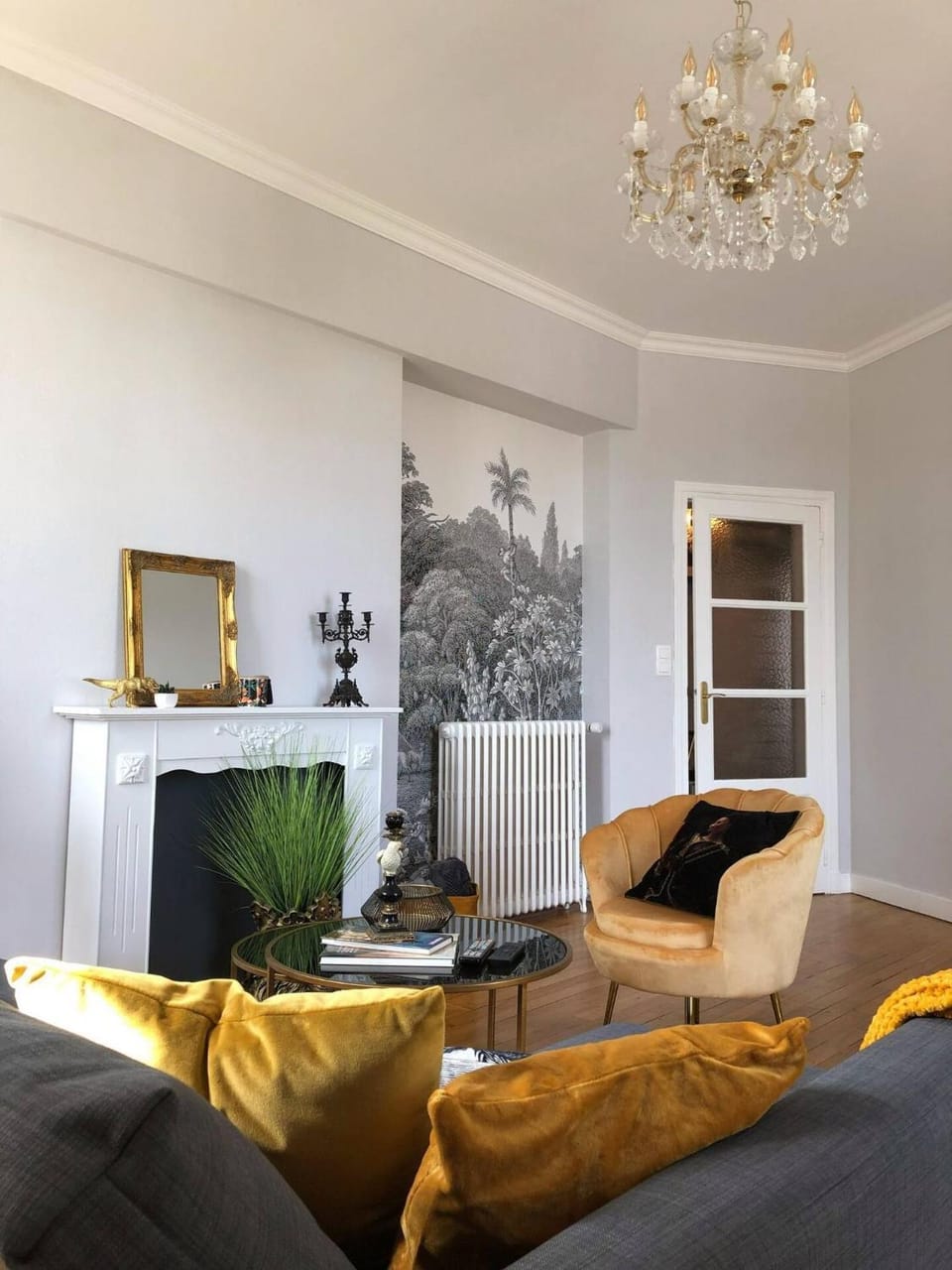 Living room, Seating area