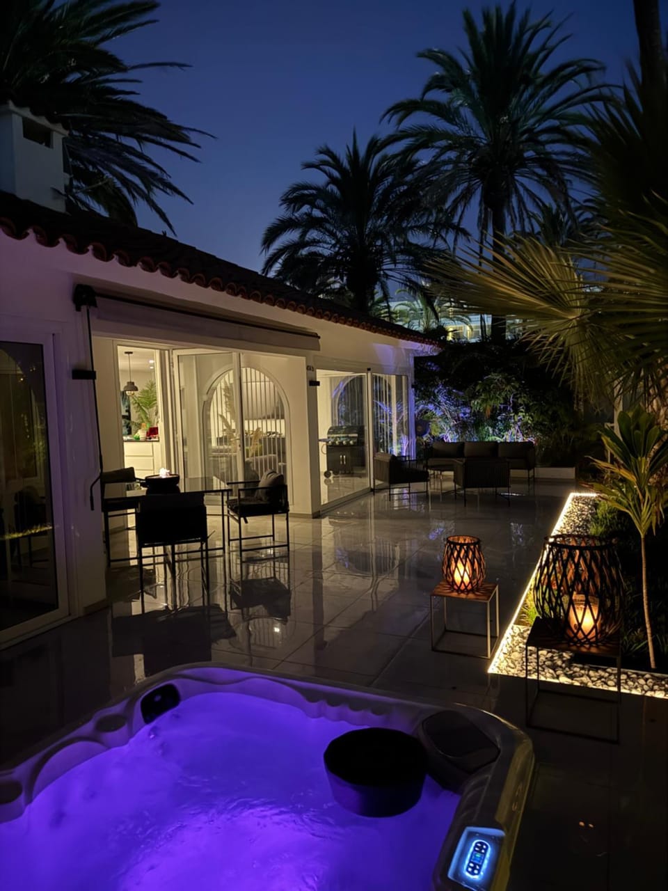Property building, Night