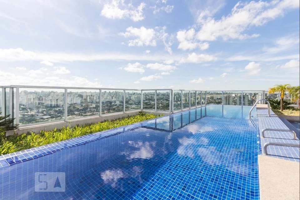 Day, Swimming pool