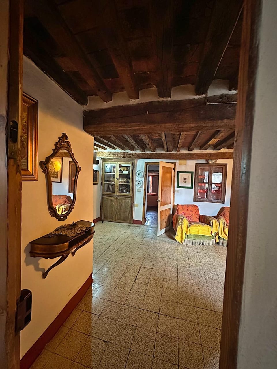 Living room, Decorative detail
