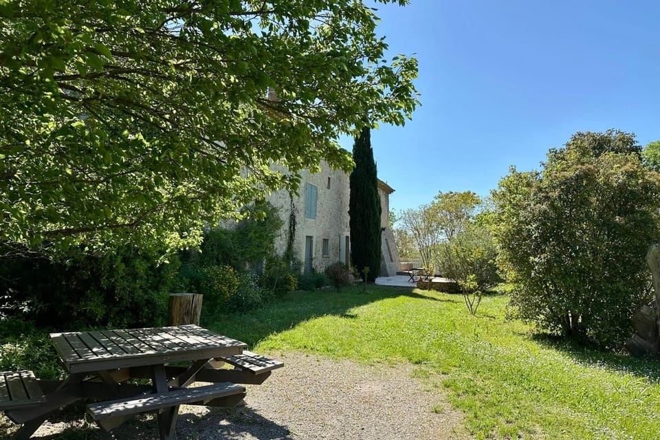 Le Magnan - Stone family home in Castries! House in Occitanie