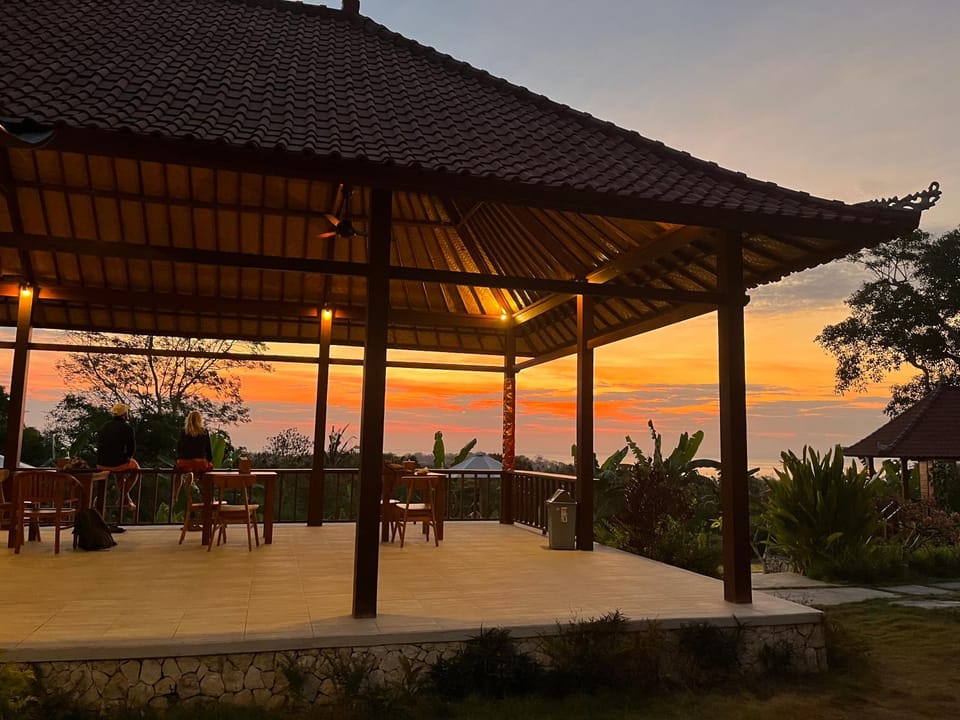 Sunset Hill Lembongan Hotel in Nusapenida