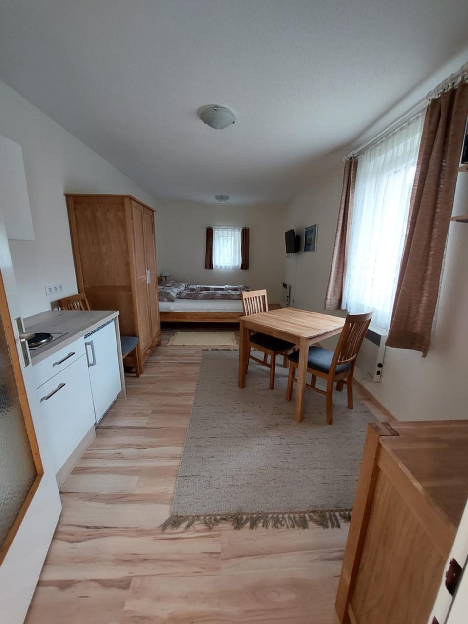 Photo of the whole room