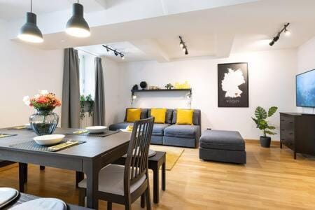 MARIENPLATZ Apartment 2 bedrooms living room kitchen Apartment in Munich