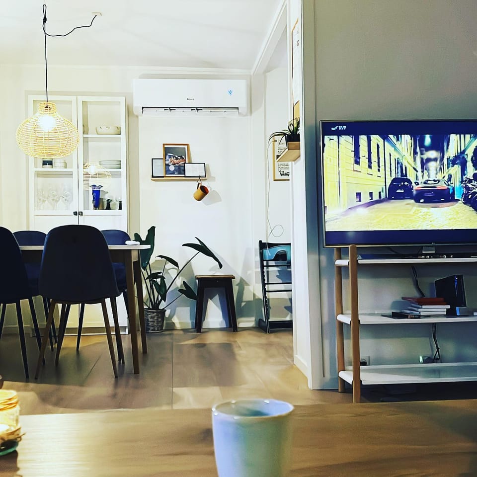TV and multimedia, Dining area