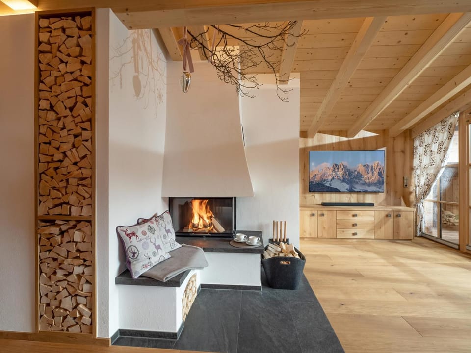 TV and multimedia, Seating area, flat iron
