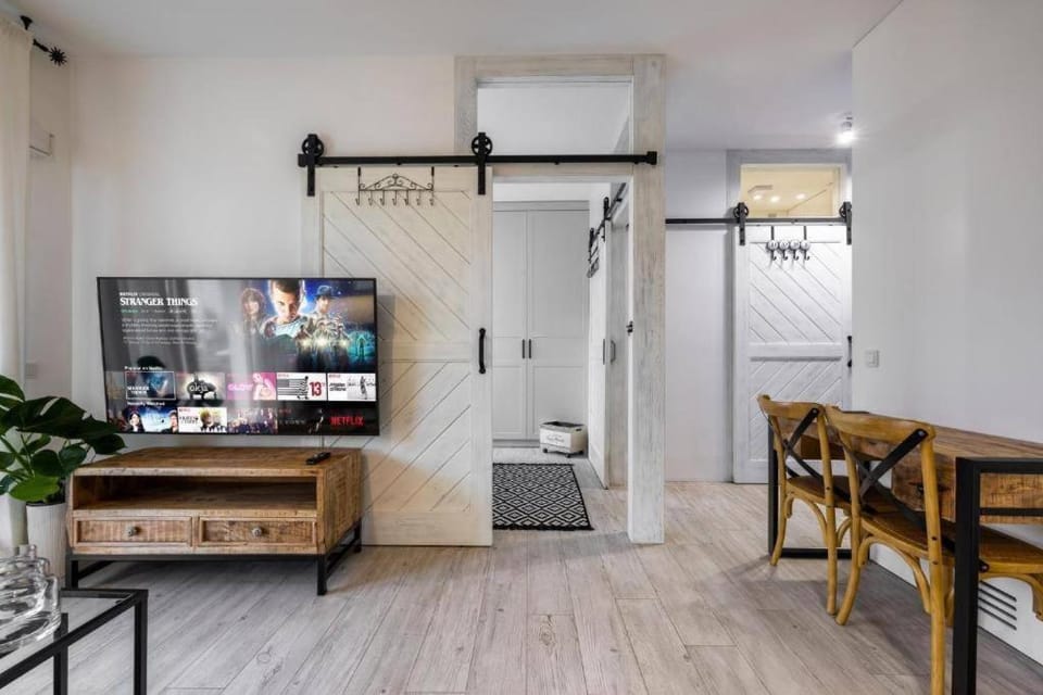 Communal lounge/ TV room, TV and multimedia, Kitchen or kitchenette, Living room, Seating area, Dining area, Evening entertainment, minibar, oven