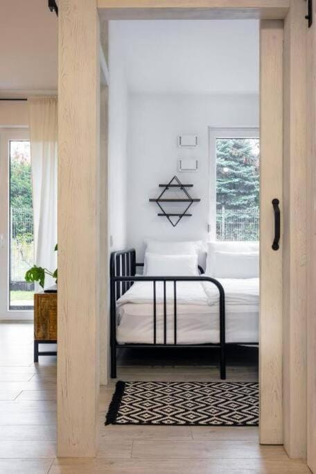 Bed, Garden, Photo of the whole room, Bedroom, Garden view, internet