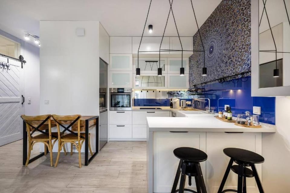 Kitchen or kitchenette, Dining area, dishwasher, minibar, oven, pet friendly, stove
