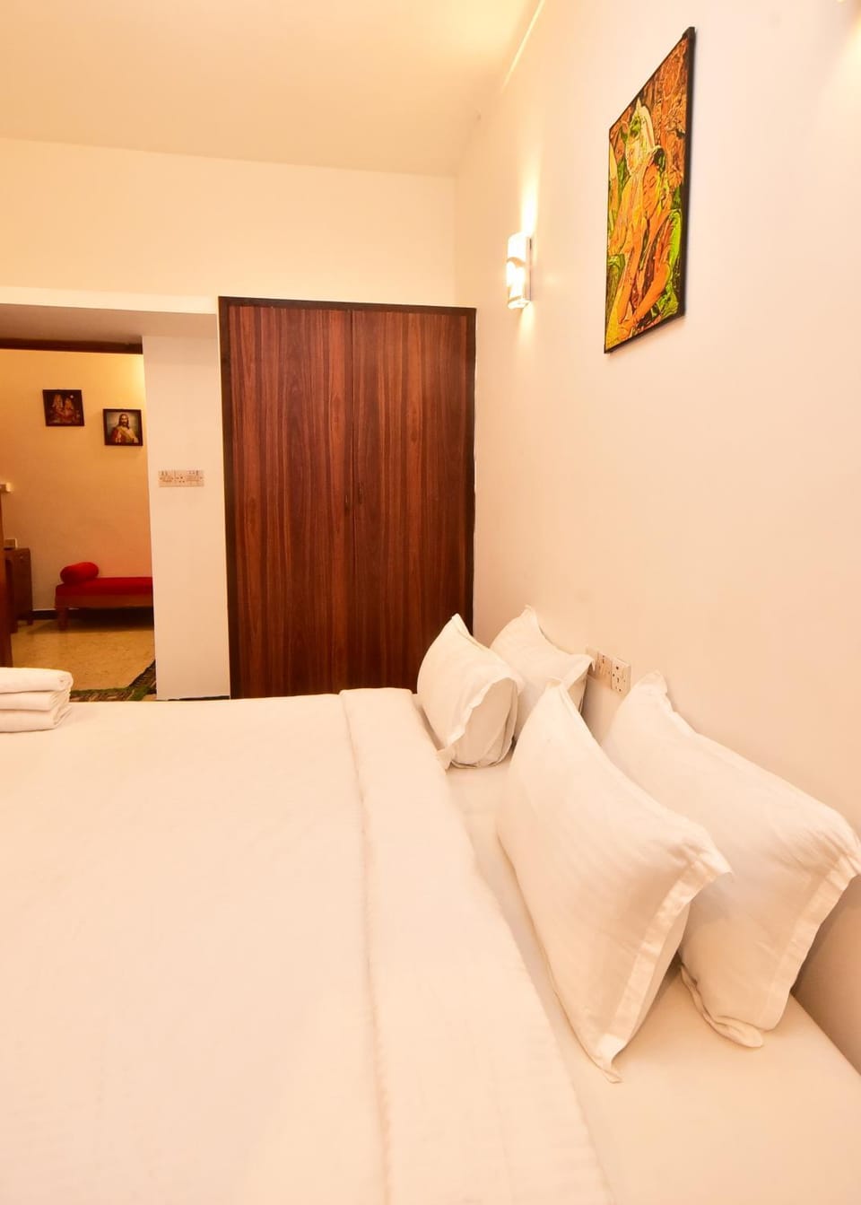 Bed, Photo of the whole room, Bedroom