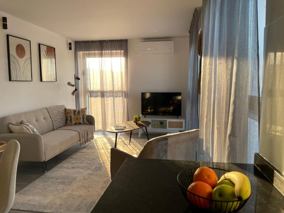 Communal lounge/ TV room, Living room, Seating area