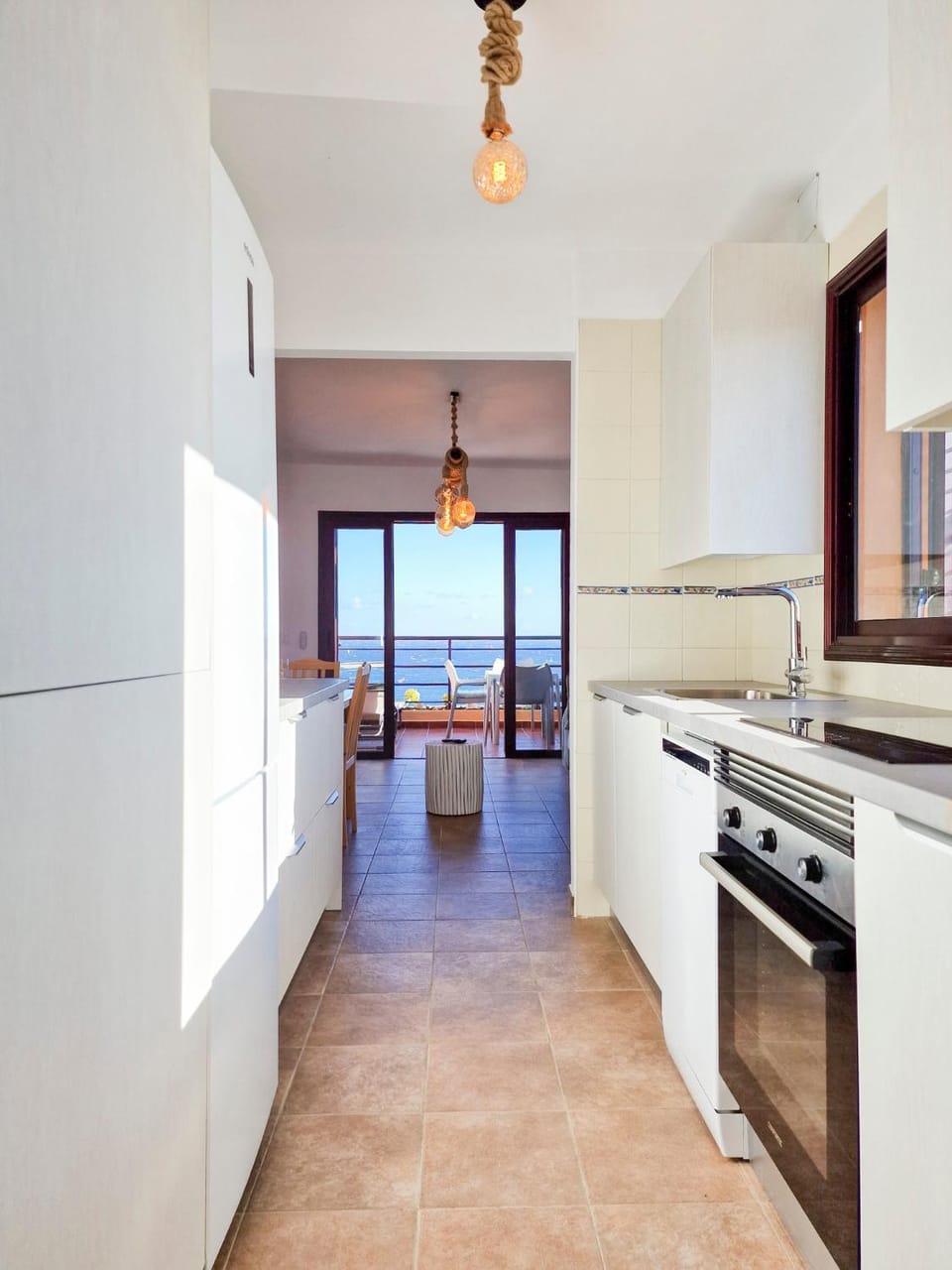 Kitchen or kitchenette, Sea view, dishwasher, pet friendly, stove