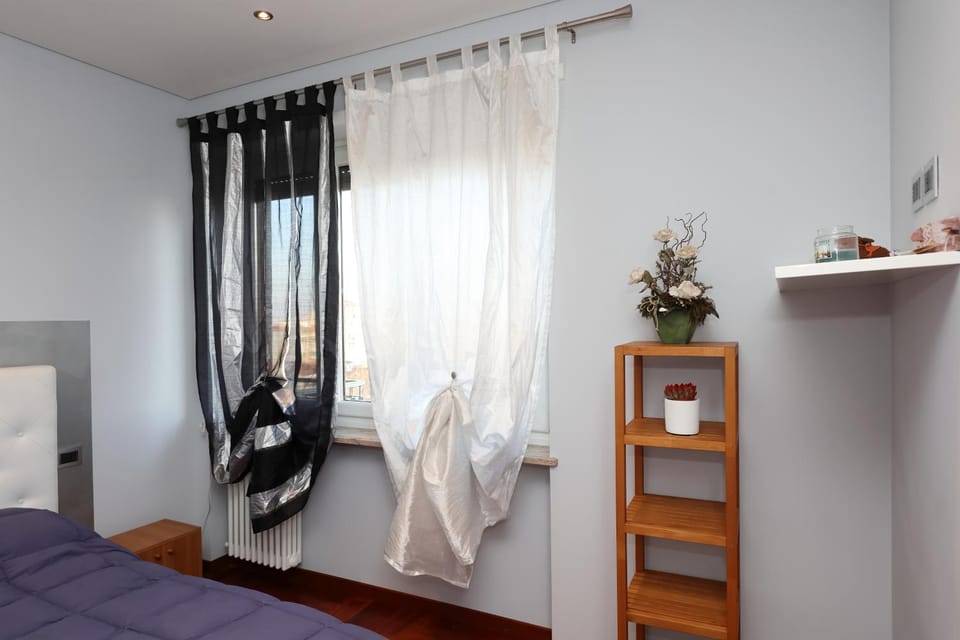 Bedroom, City view, internet, air conditioner