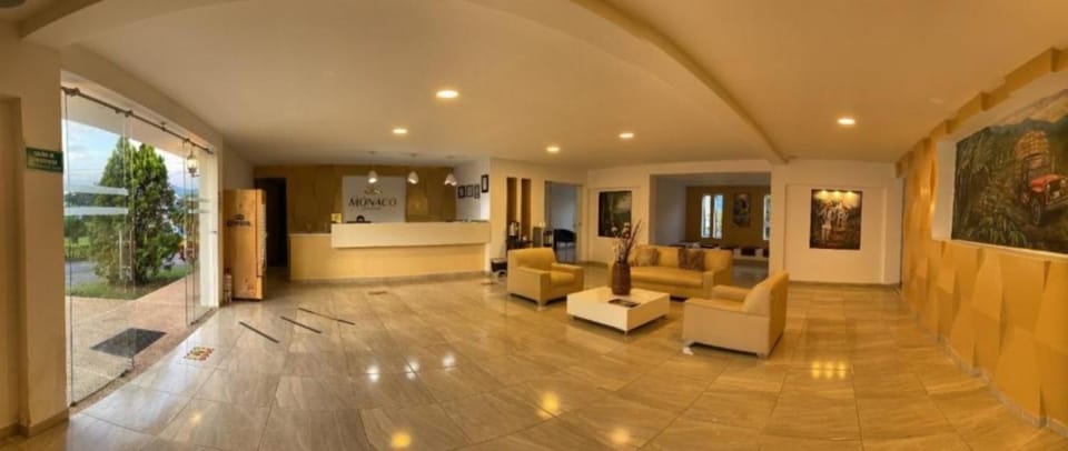 Living room, Lobby or reception