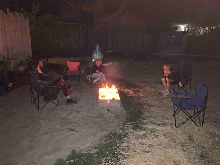 Night, People, BBQ facilities, group of guests