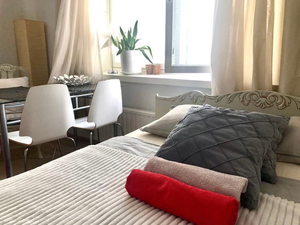 Photo of the whole room, Seating area, Bedroom