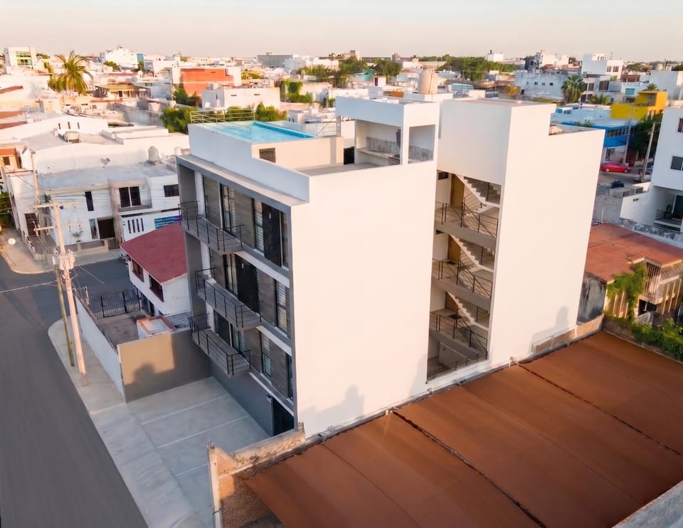 Property building, Facade/entrance, Balcony/Terrace, City view, Swimming pool