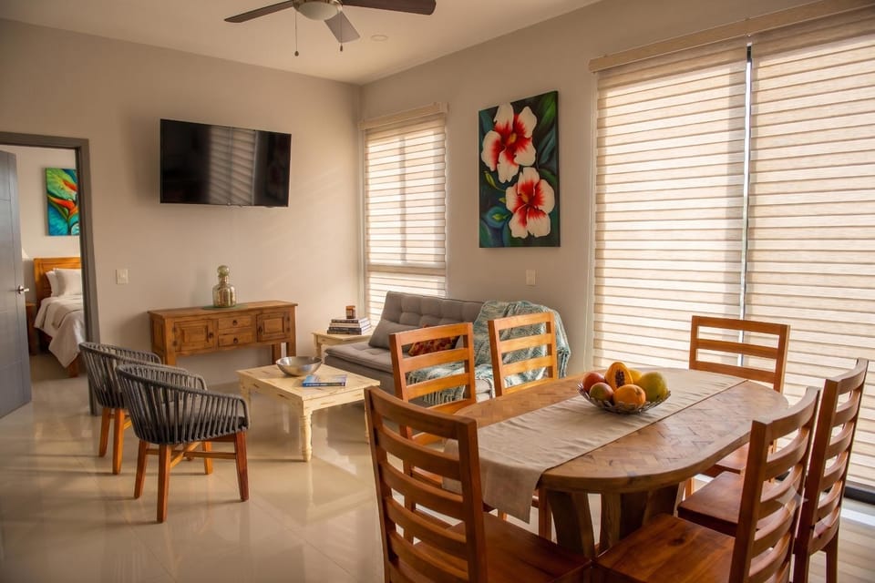 2br/2ba Condo 1 block to ocean! - Unit 3 Apartment in Mazatlan