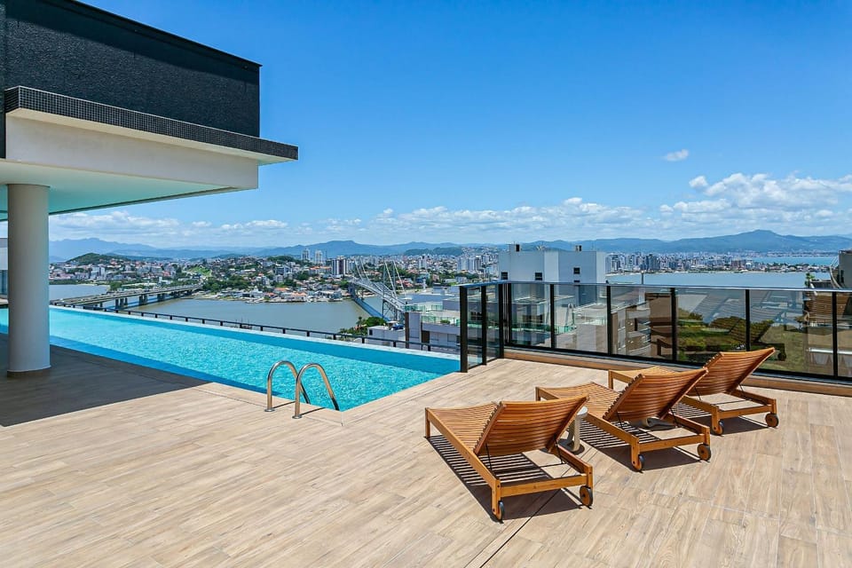 Day, Natural landscape, View (from property/room), Pool view, Swimming pool, sunbed