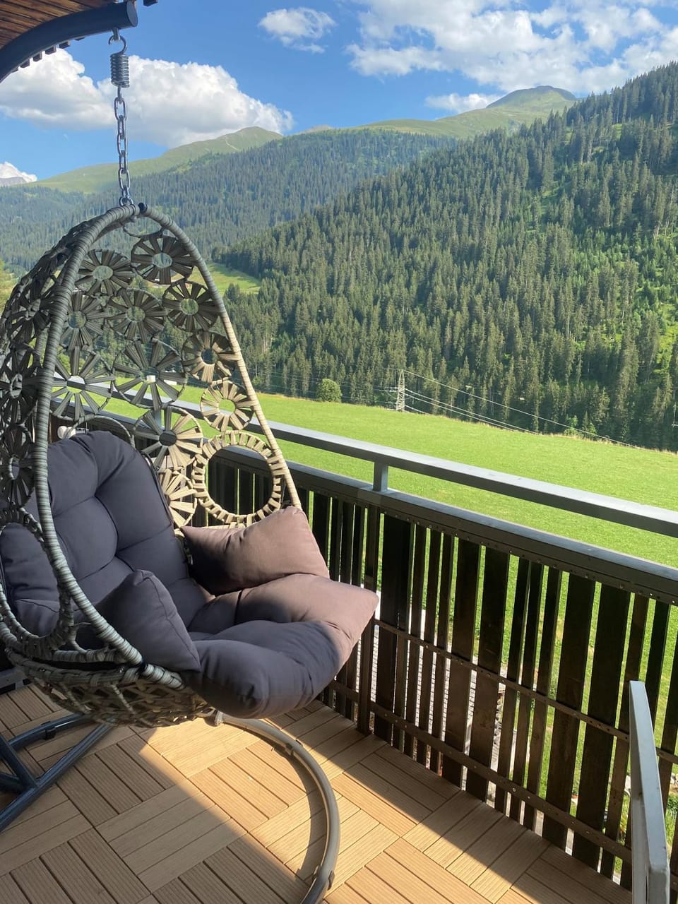 Spring, View (from property/room), Balcony/Terrace, Seating area, Mountain view