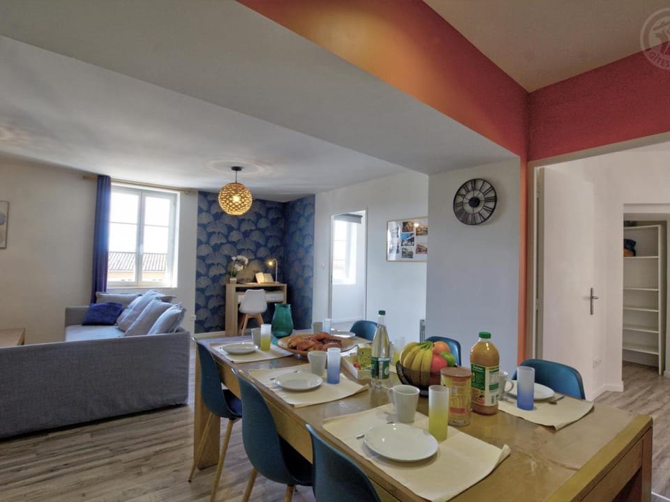 Confort moderne dans un gîte historique à Saint-Galmier - FR-1-496-276 Apartment in Auvergne-Rhône-Alpes