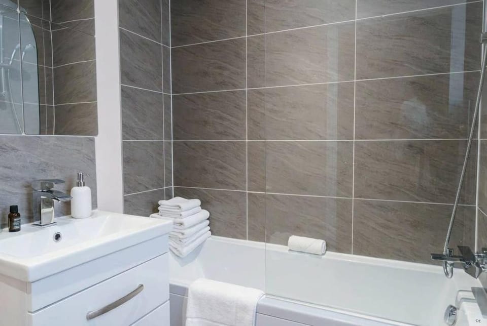 Lovely 1 Bed Apartment in Manchester - Sleeps 2 Apartment in Salford