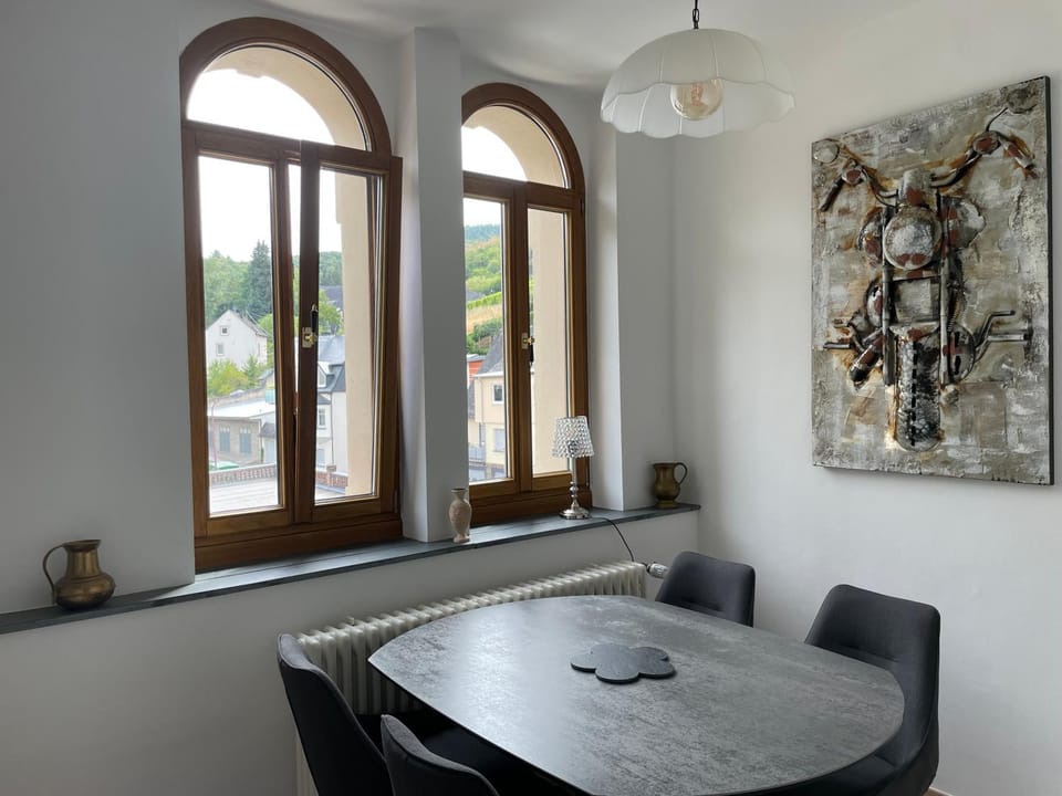 View (from property/room), View (from property/room), Decorative detail, Seating area, Dining area, kitchen, kitchen