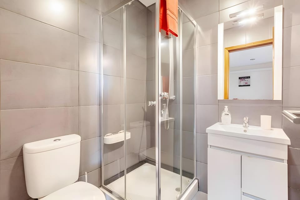 Bathroom, Living room