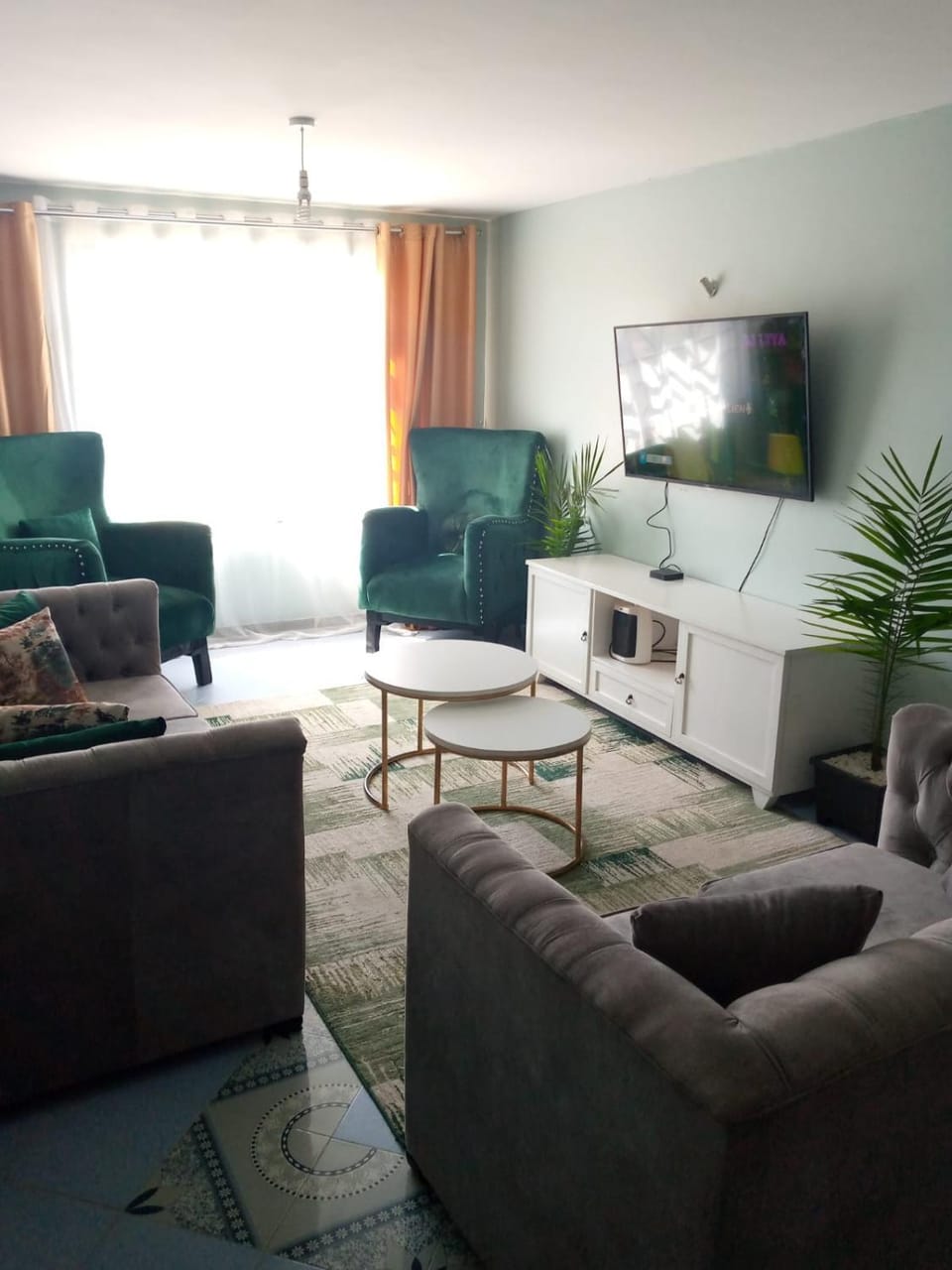 Living room, Seating area