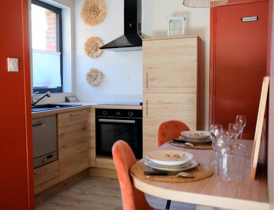 Kitchen or kitchenette