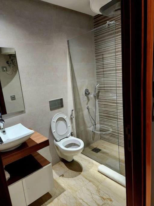 Confortable & élégant/Piscine/Gare oasis Apartment in Casablanca