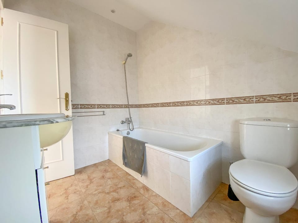 Toilet, Bathroom, Bath