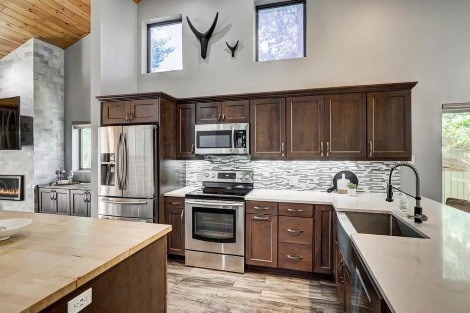 Luxury Modern Townhome-Private Hot Tub-In Town House in Breckenridge