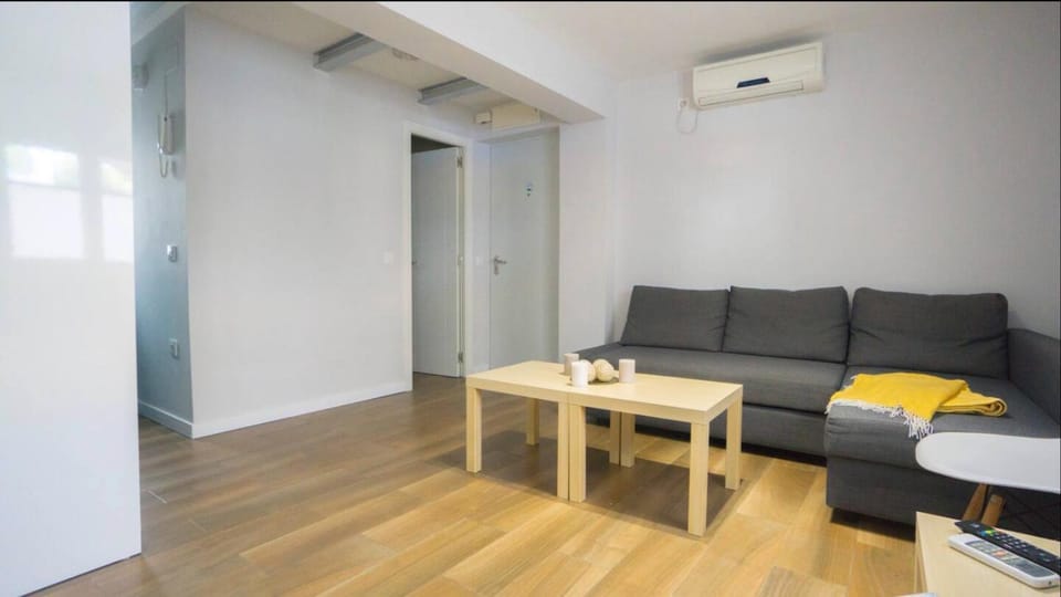 Home2Book Bright Apartment in Seville Apartment in Seville
