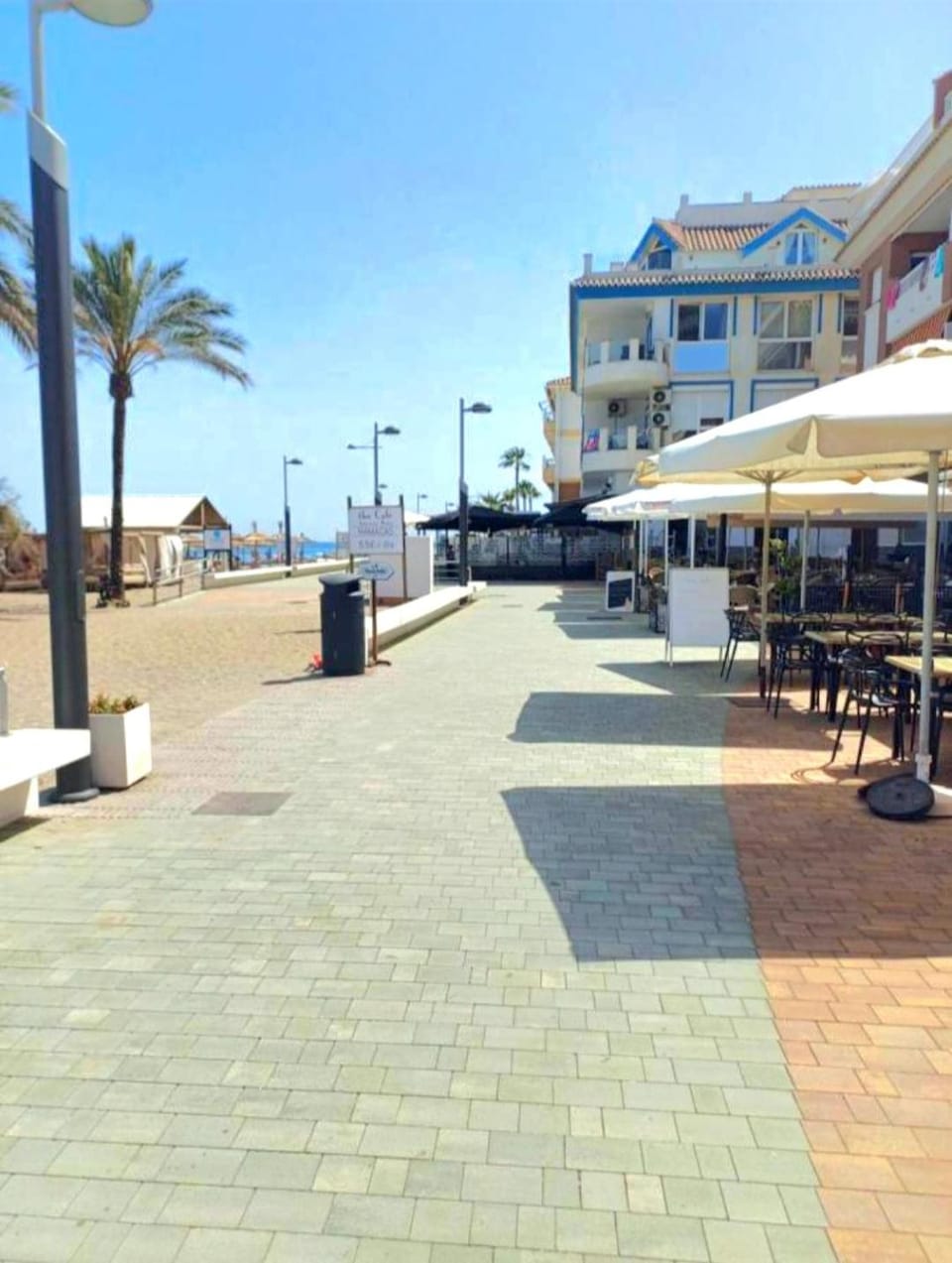 Beachfront Penthouse 3 double bedrooms, 2 bathrooms Apartment in San Luis de Sabinillas