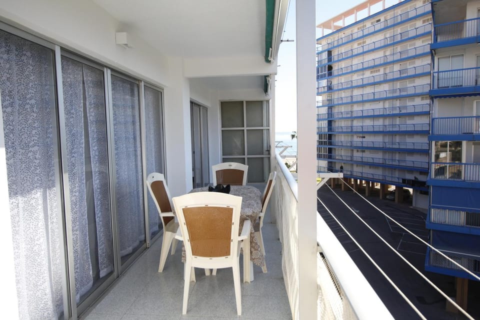 APARTAMENTO LAS OLAS Playa Muchavista Apartment in Alacantí
