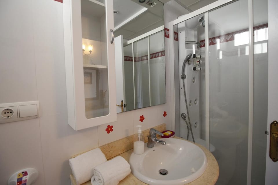 APARTAMENTO LAS OLAS Playa Muchavista Apartment in Alacantí