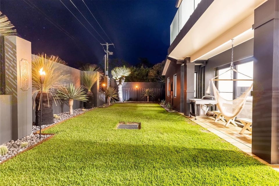 Beach Haven 3a Messines Street 4 Minute walk to the beach Wifi Air Con House in Shoal Bay
