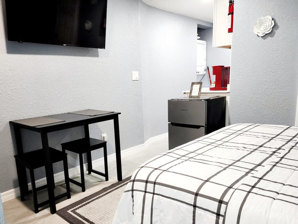 Studio 3! Apartment in Lakeland