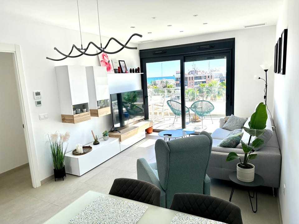 Penthouse 2-Rooms with Private Jacuzzi in the Solarium Apartment in Vega Baja del Segura