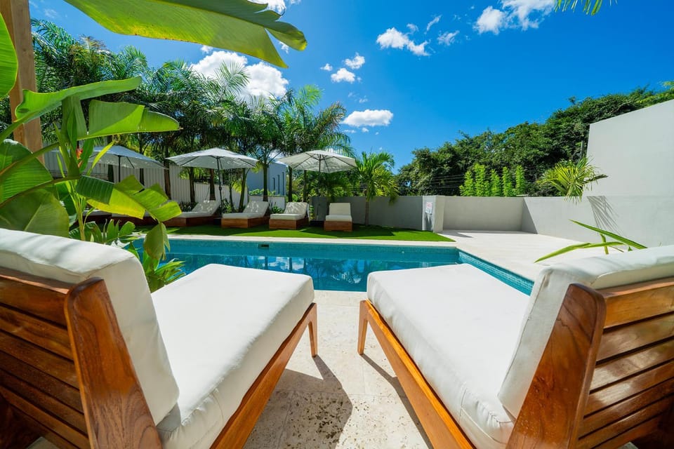 Swimming pool, Swimming pool, sunbed