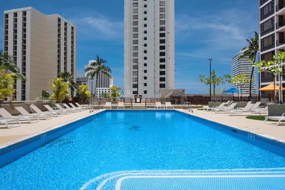 Swimming pool, sunbed
