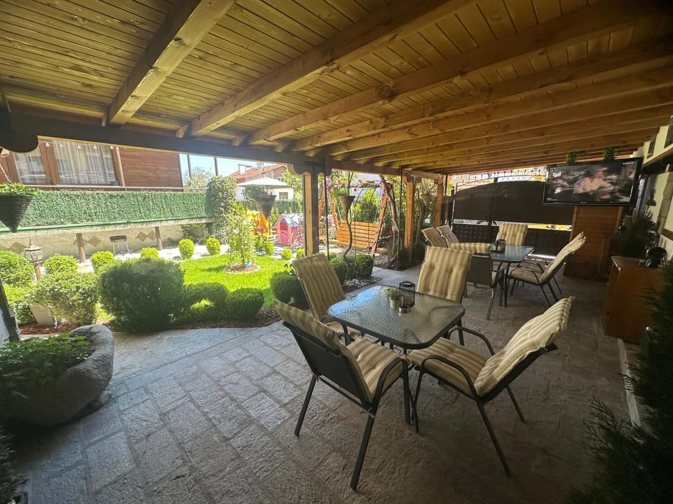 Patio, Garden, Seating area