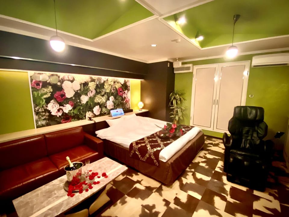 ホテル南の風風力3駒ヶ根店 Love hotel in Nagano Prefecture